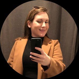 Emilie  | Modern Minimalist